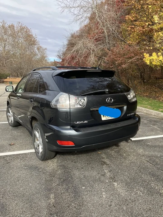 2005 Lexus RX 2nd Gen - Image 2 of 19