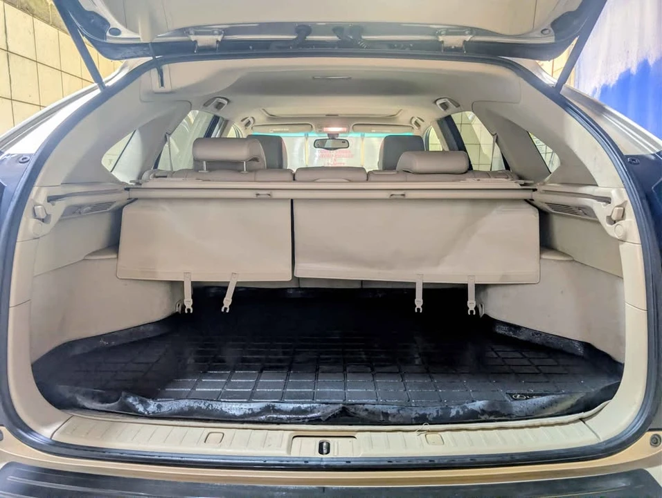 2005 Lexus RX 2nd Gen - Image 15 of 17