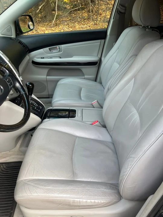 2005 Lexus RX 2nd Gen - Image 7 of 19