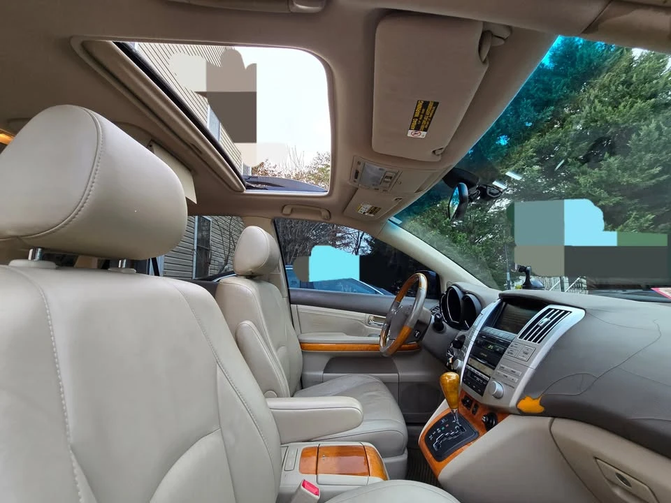 2005 Lexus RX 2nd Gen - Image 11 of 20