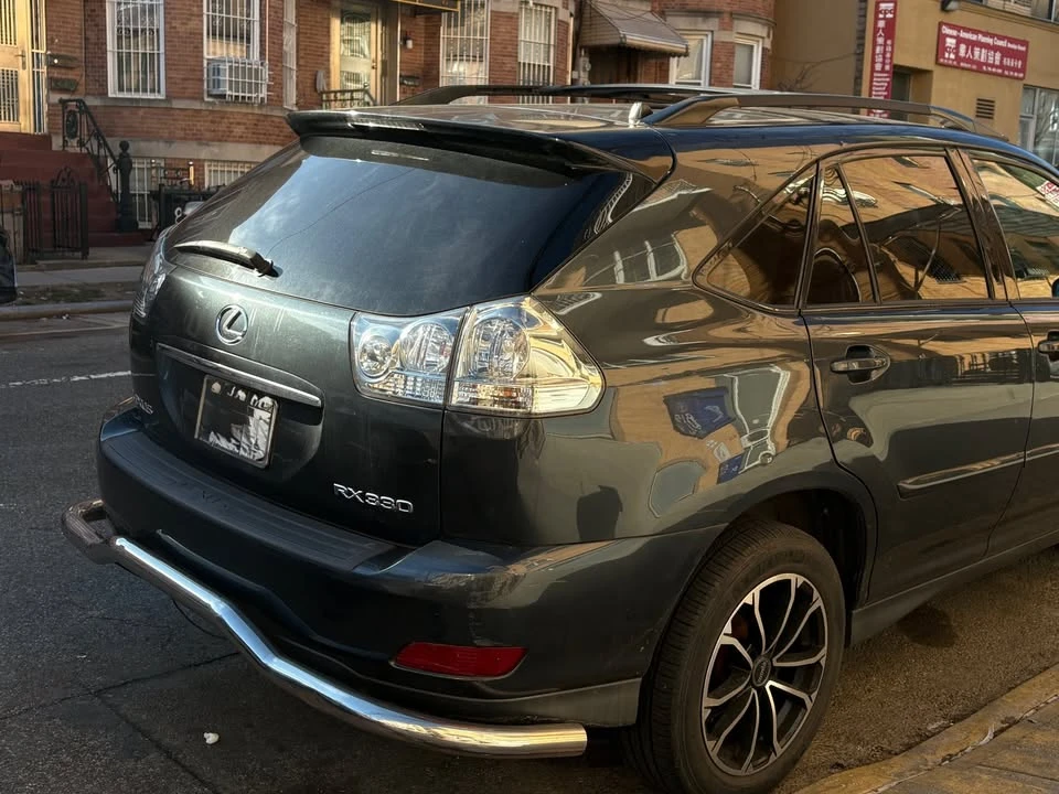 2005 Lexus RX 2nd Gen - Image 2 of 10