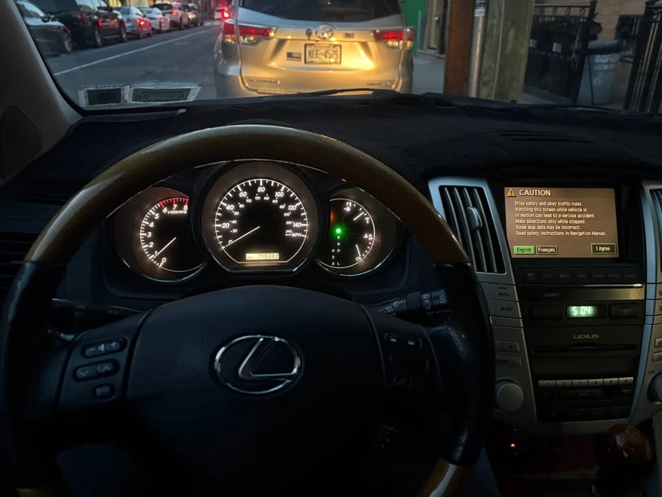 2005 Lexus RX 2nd Gen - Image 8 of 10