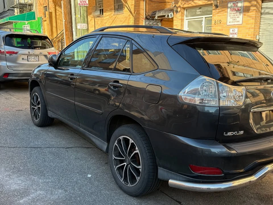2005 Lexus RX 2nd Gen - Image 3 of 10