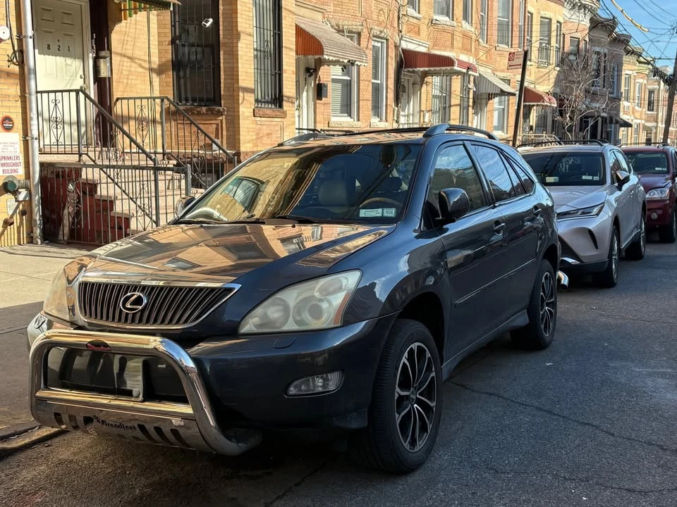 2005 Lexus RX 2nd Gen - Image 4 of 10