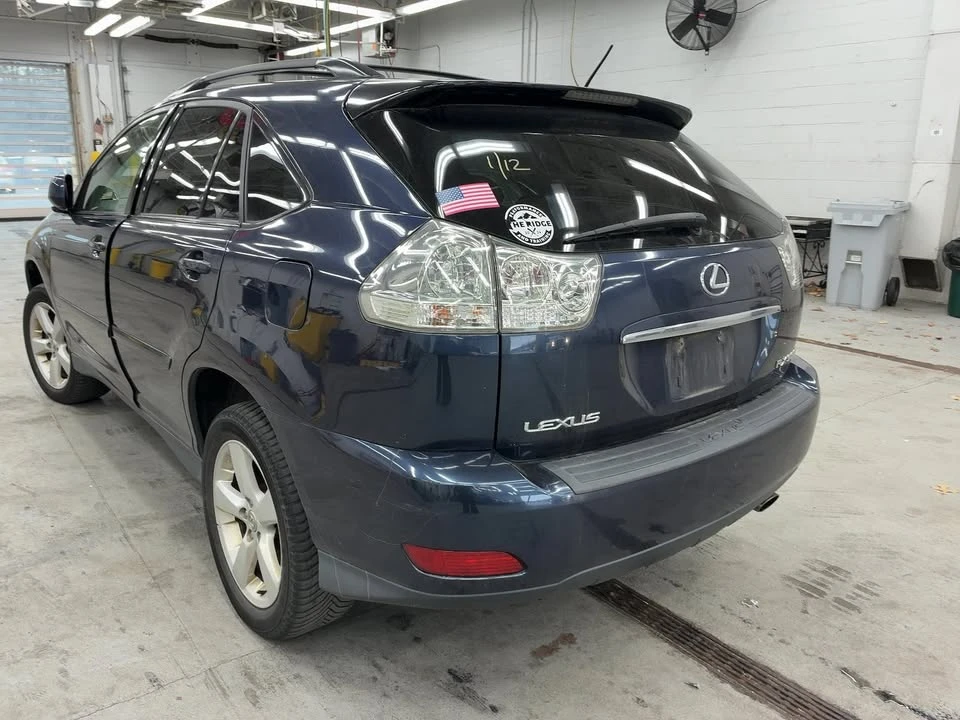 2005 Lexus RX 2nd Gen - Image 5 of 12