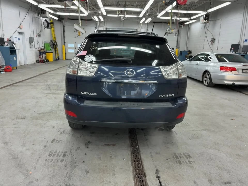 2005 Lexus RX 2nd Gen - Image 6 of 12