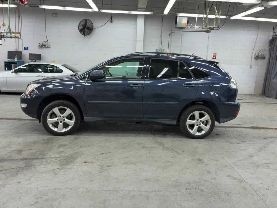 2005 Lexus RX 2nd Gen - Image 4 of 12