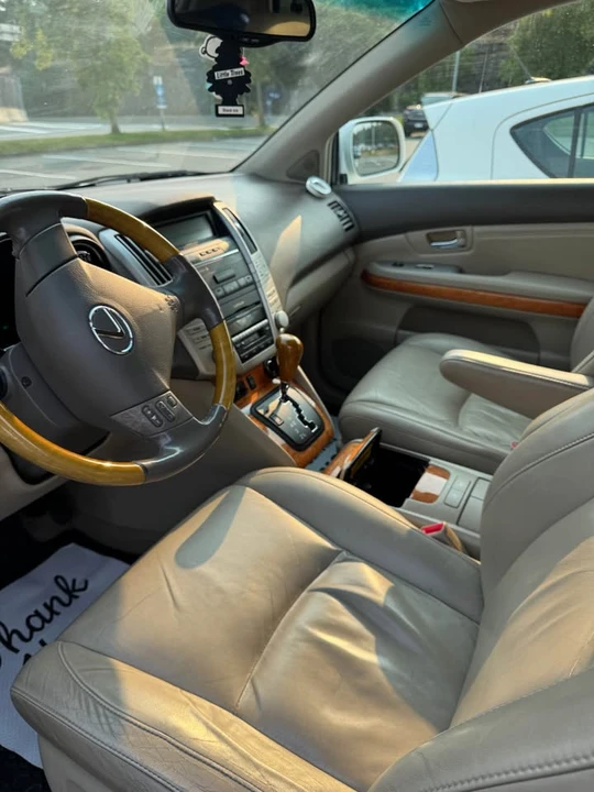 2005 Lexus RX 2nd Gen - Image 3 of 5