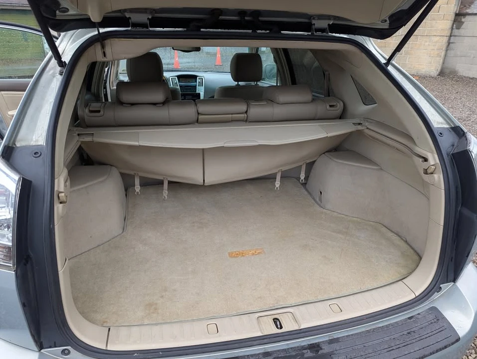 2005 Lexus RX 2nd Gen - Image 8 of 10