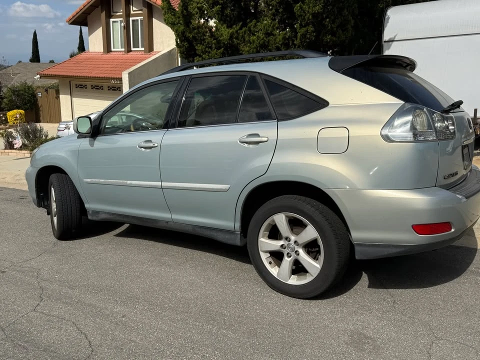 2005 Lexus RX 2nd Gen - Image 4 of 10