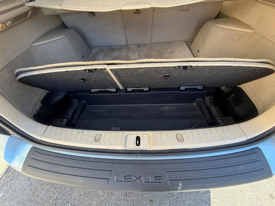 2005 Lexus RX 2nd Gen - Image 16 of 19