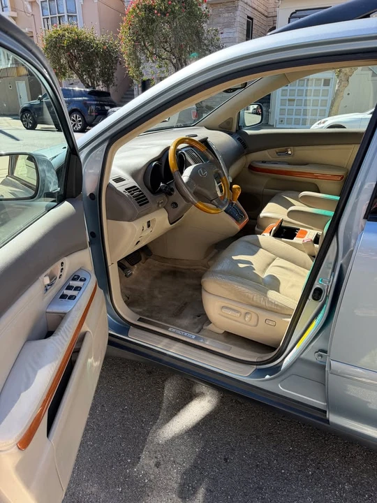 2005 Lexus RX 2nd Gen - Image 7 of 19