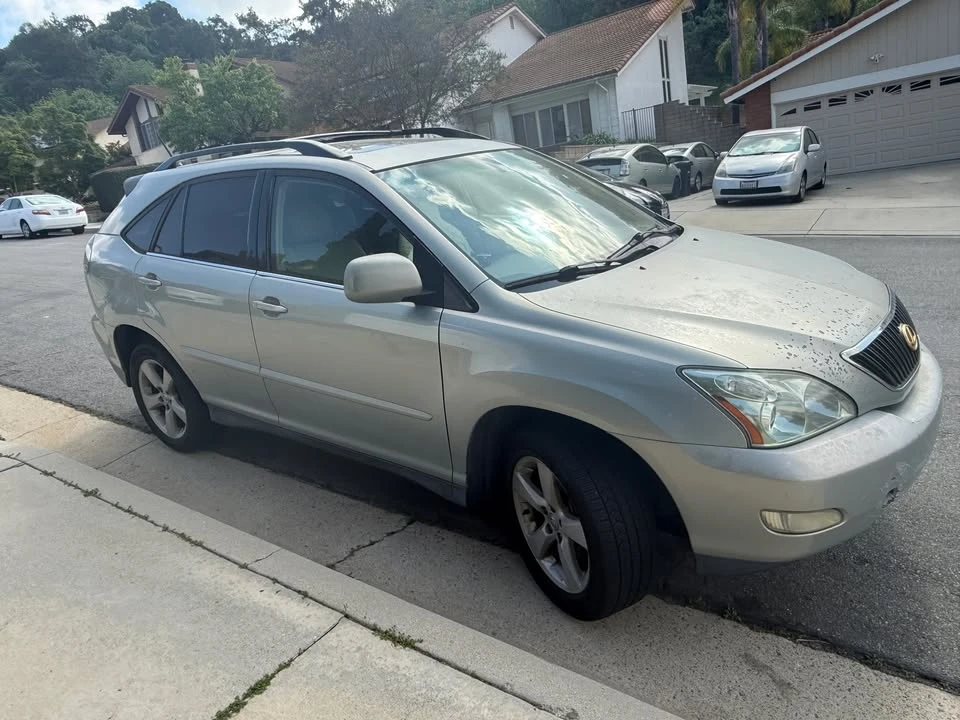 2005 Lexus RX 2nd Gen - Image 2 of 10