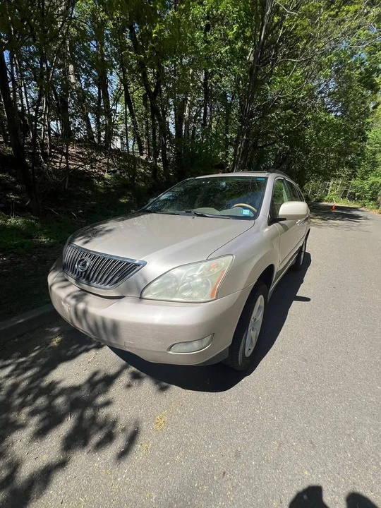 2005 Lexus RX 2nd Gen - Image 9 of 10