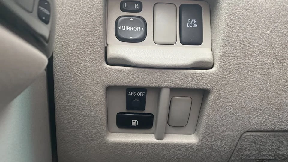 2005 Lexus RX 2nd Gen - Image 14 of 14