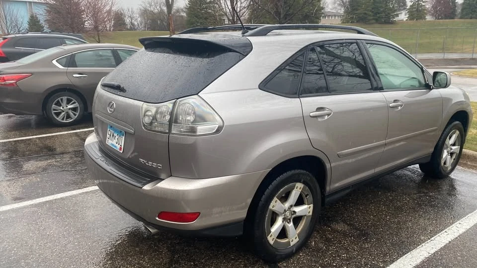 2005 Lexus RX 2nd Gen - Image 3 of 14