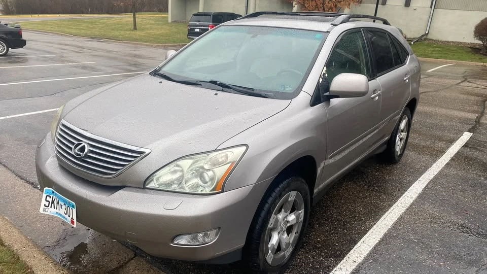 2005 Lexus RX 2nd Gen - Image 7 of 14