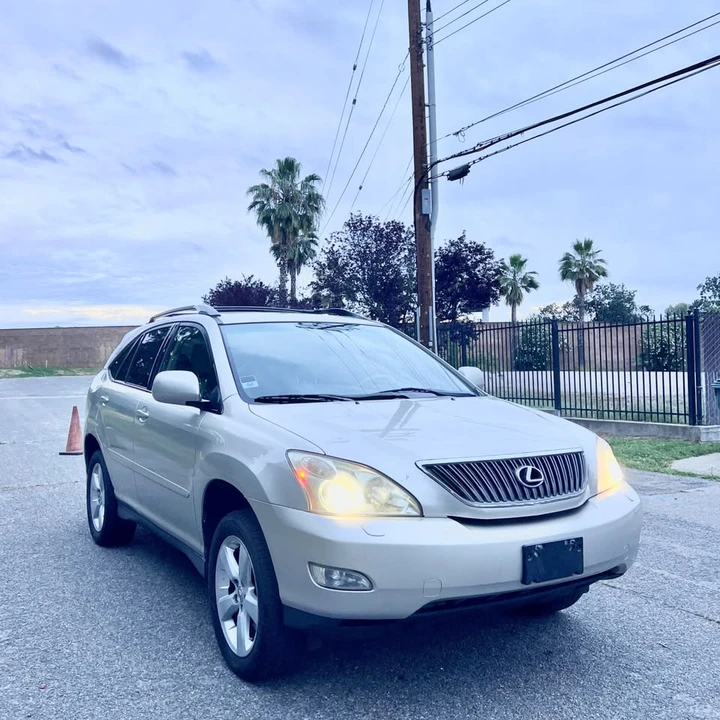 2005 Lexus RX 2nd Gen - Image 6 of 13