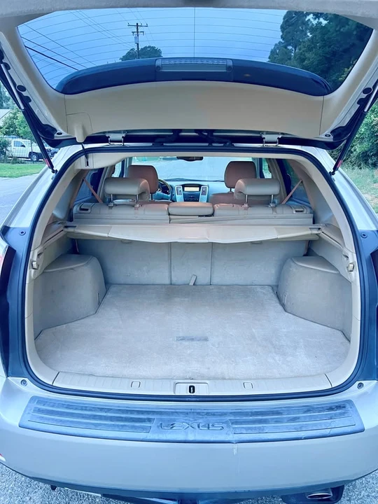 2005 Lexus RX 2nd Gen - Image 5 of 13