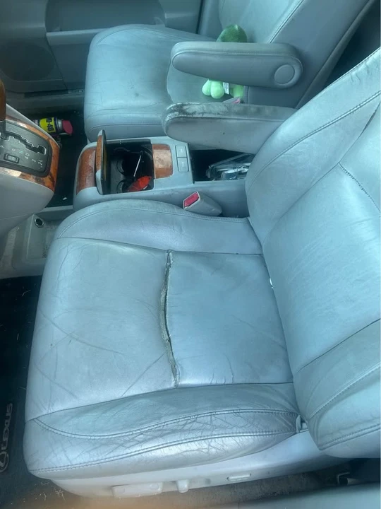 2005 Lexus RX 2nd Gen - Image 2 of 6
