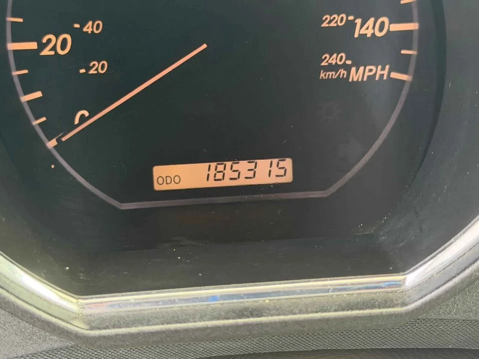 2005 Lexus RX 2nd Gen - Image 10 of 13