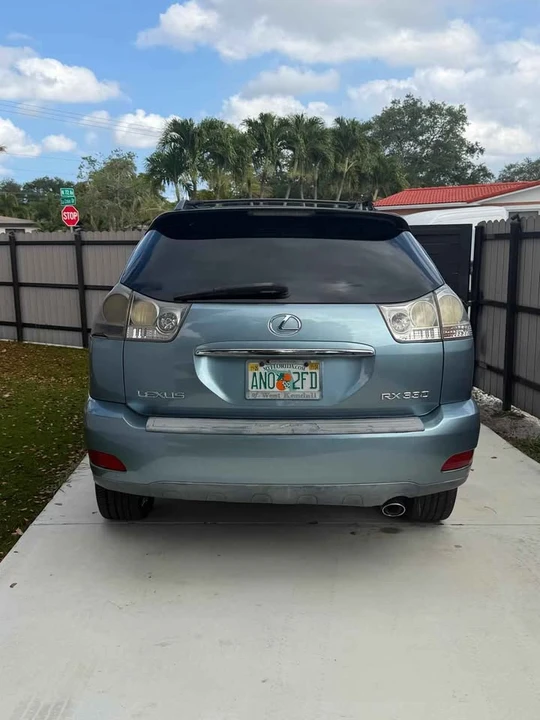 2005 Lexus RX 2nd Gen - Image 2 of 13