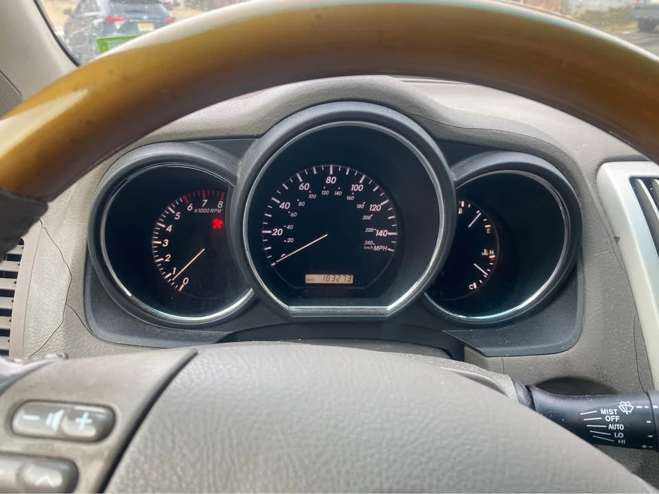 2005 Lexus RX 2nd Gen - Image 7 of 7