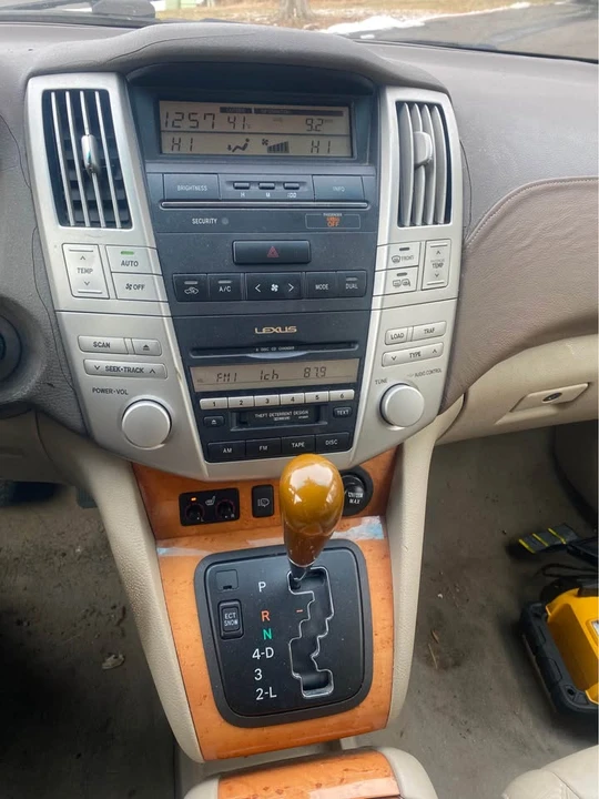 2005 Lexus RX 2nd Gen - Image 6 of 7
