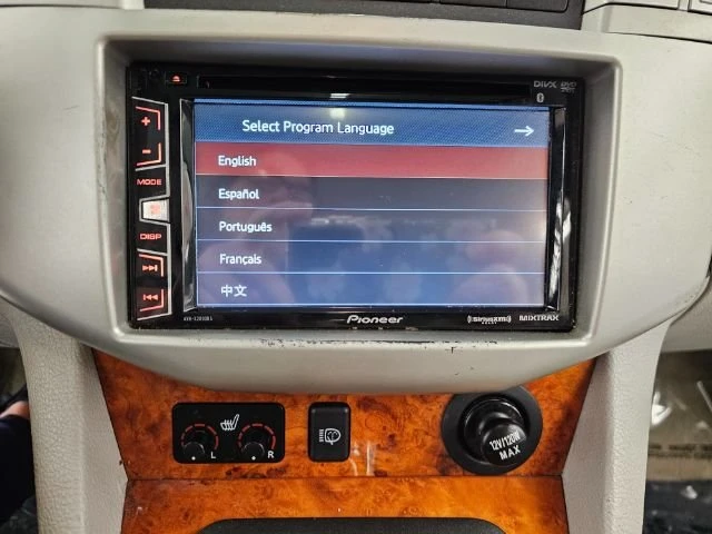 2005 Lexus RX 2nd Gen - Image 13 of 15