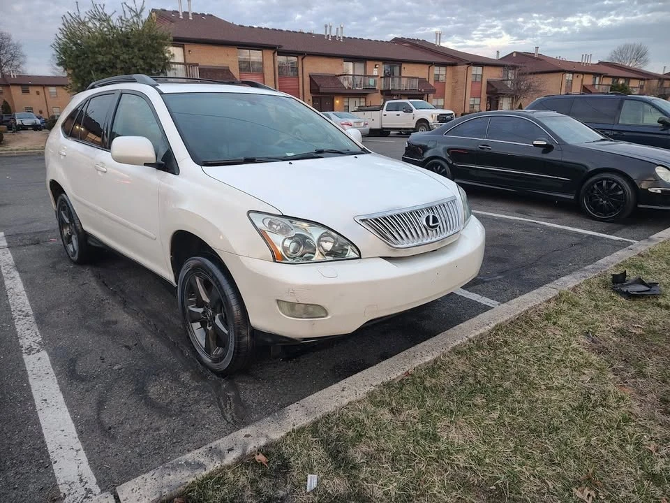 2005 Lexus RX 2nd Gen - Image 4 of 11