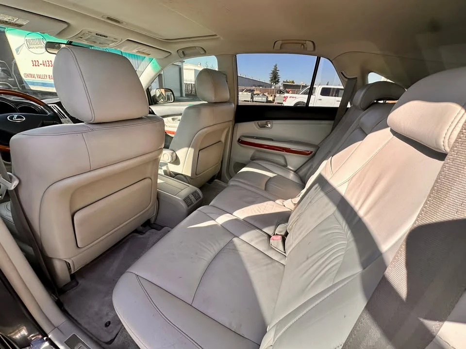 2005 Lexus RX 2nd Gen - Image 3 of 7