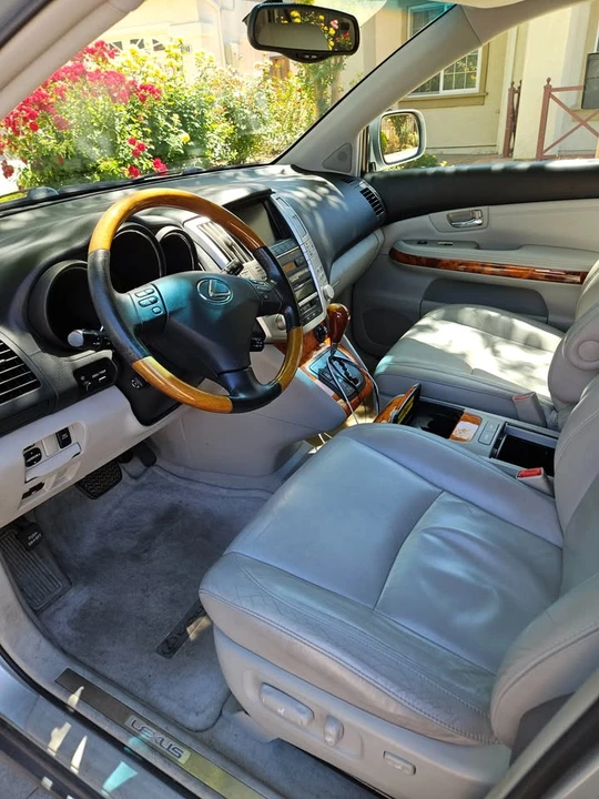 2005 Lexus RX 2nd Gen - Image 7 of 10