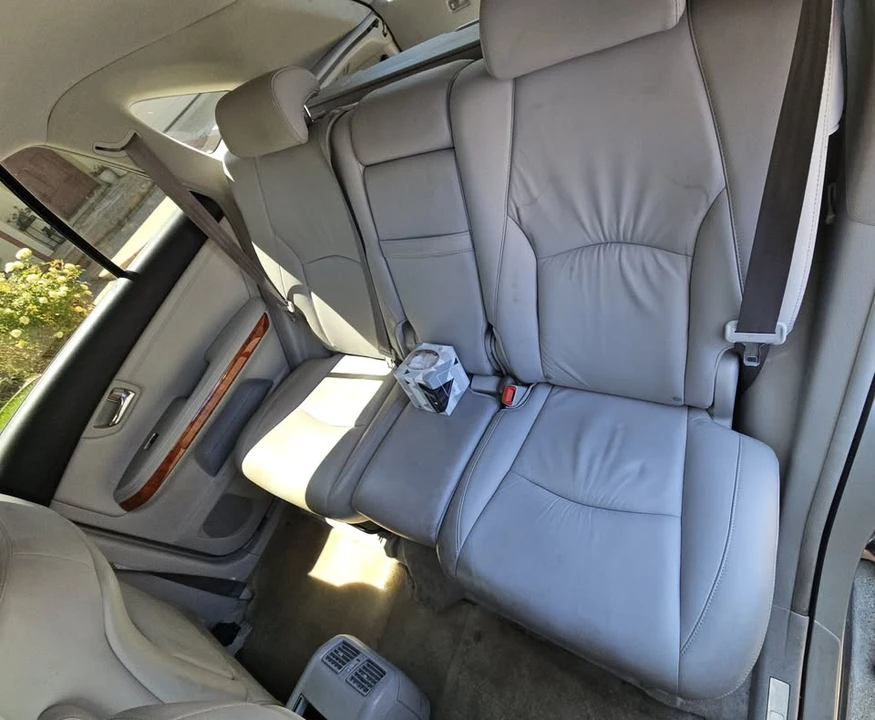 2005 Lexus RX 2nd Gen - Image 9 of 10