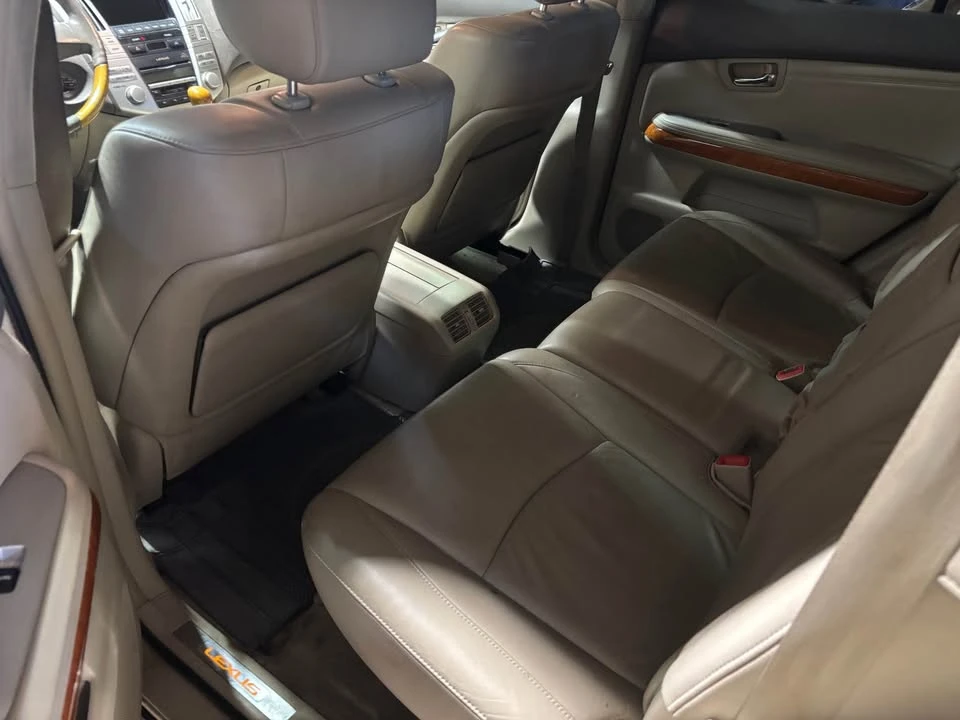 2005 Lexus RX 2nd Gen - Image 4 of 6