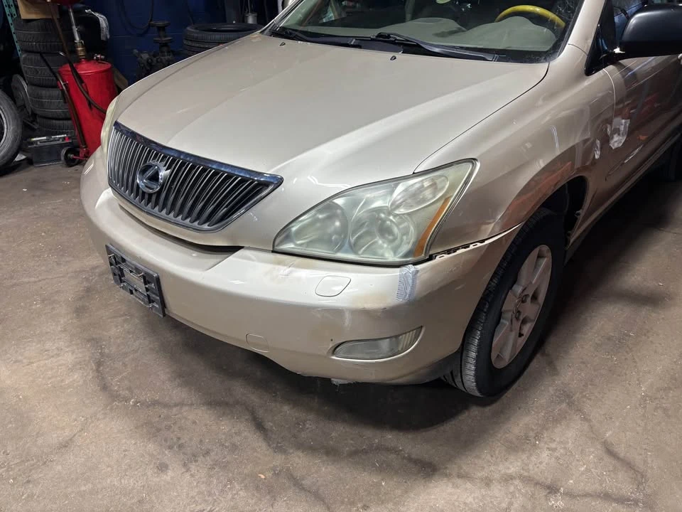 2005 Lexus RX 2nd Gen - Image 2 of 6