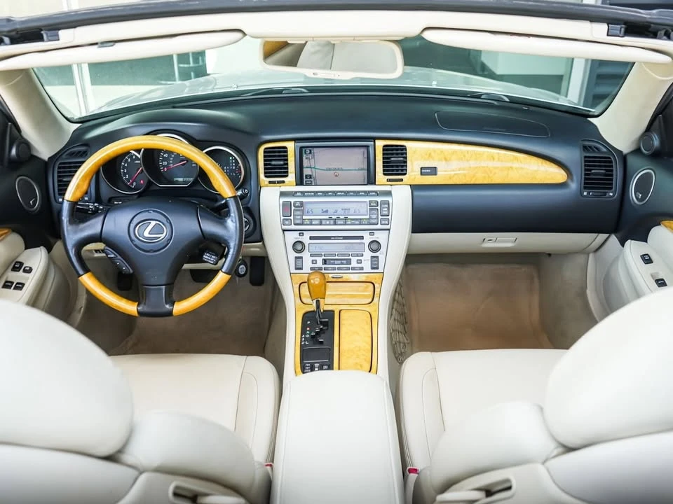 2005 Lexus SC430 - Image 3 of 20