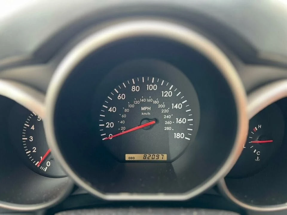 2005 Lexus SC430 - Image 19 of 20