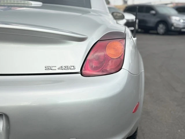 2005 Lexus SC430 - Image 10 of 19