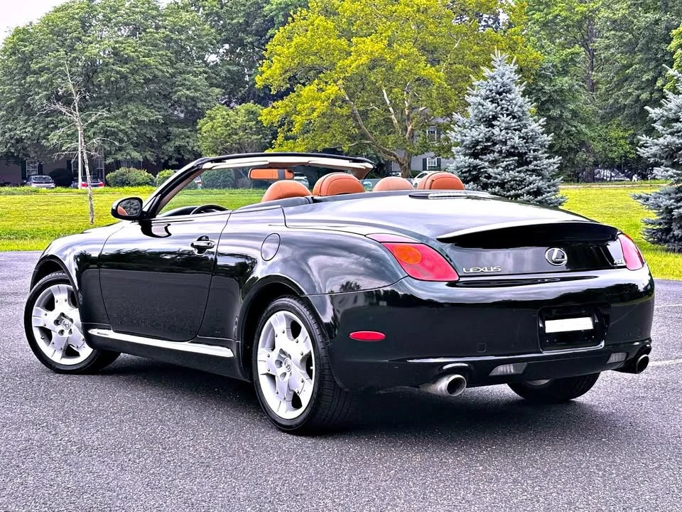 2005 Lexus SC430 - Image 10 of 19