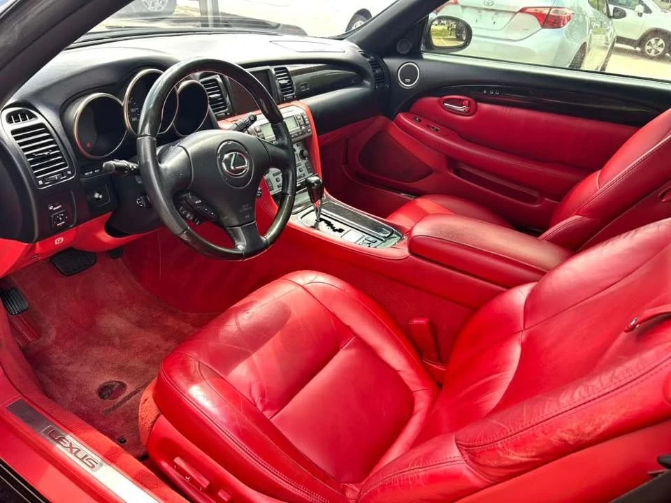 2005 Lexus SC430 - Image 2 of 18