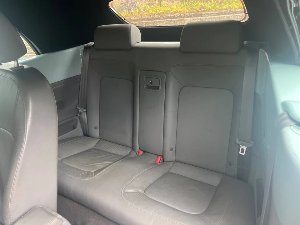 2005 Volkswagen New Beetle - Image 14 of 19