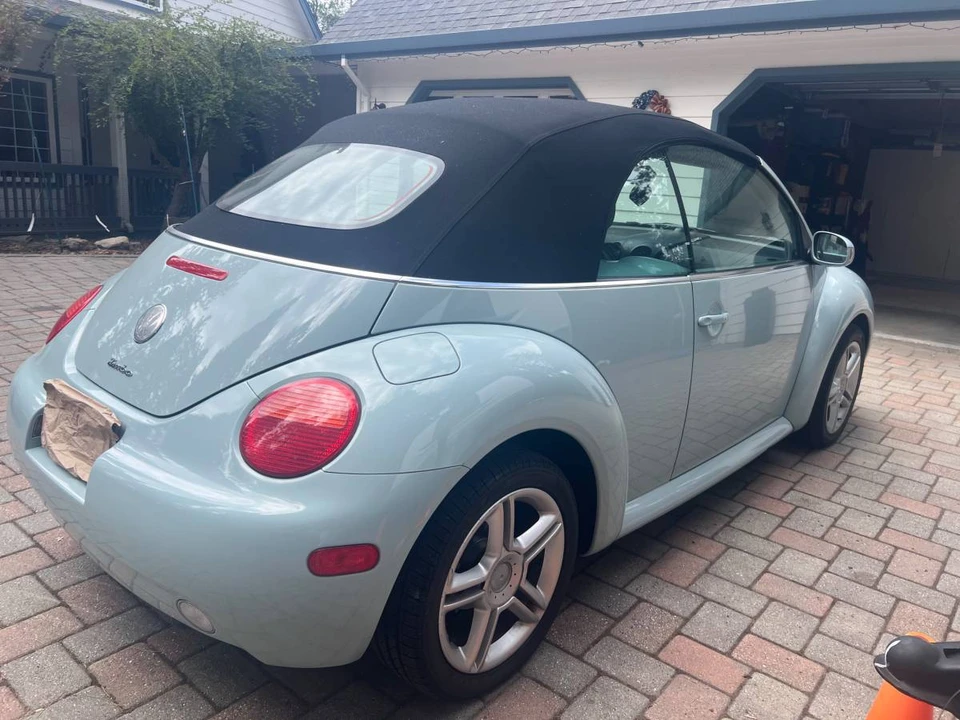 2005 Volkswagen New Beetle - Image 9 of 19