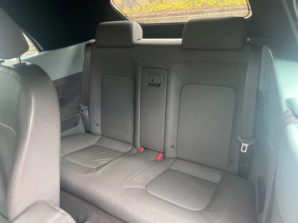 2005 Volkswagen New Beetle - Image 15 of 19