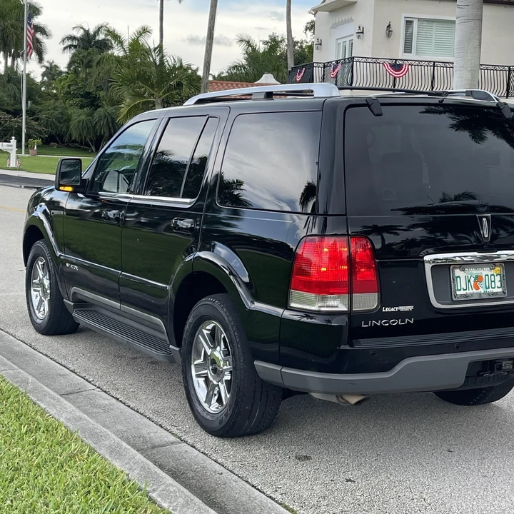 2005 Lincoln Aviator 1st Gen - Image 9 of 12