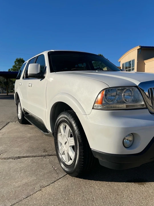 2005 Lincoln Aviator 1st Gen - Image 3 of 21