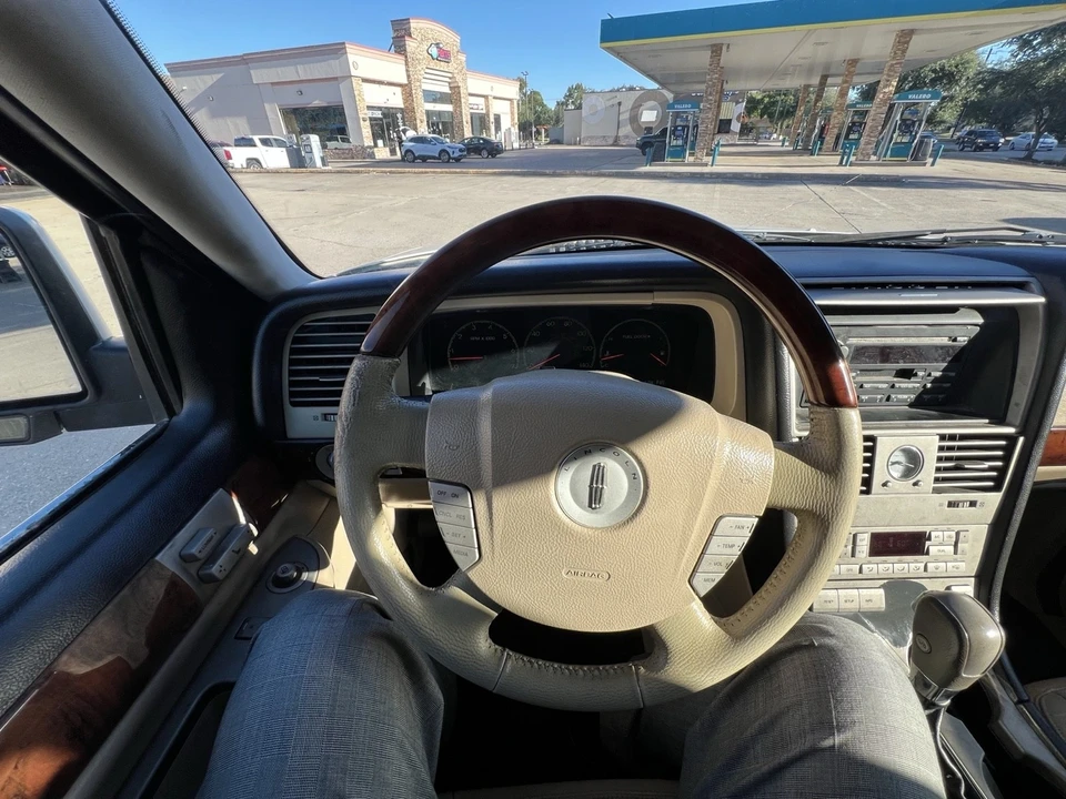2005 Lincoln Aviator 1st Gen - Image 11 of 21