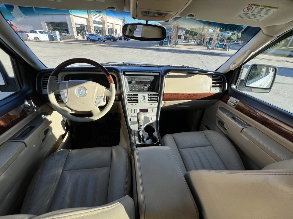 2005 Lincoln Aviator 1st Gen - Image 18 of 21