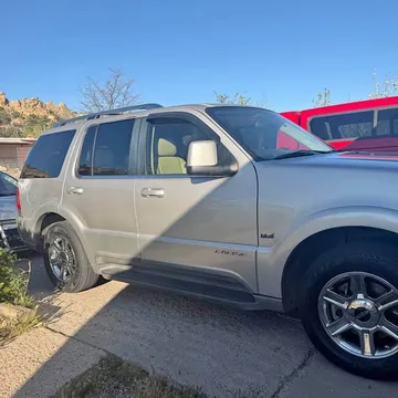 2005 Lincoln Aviator