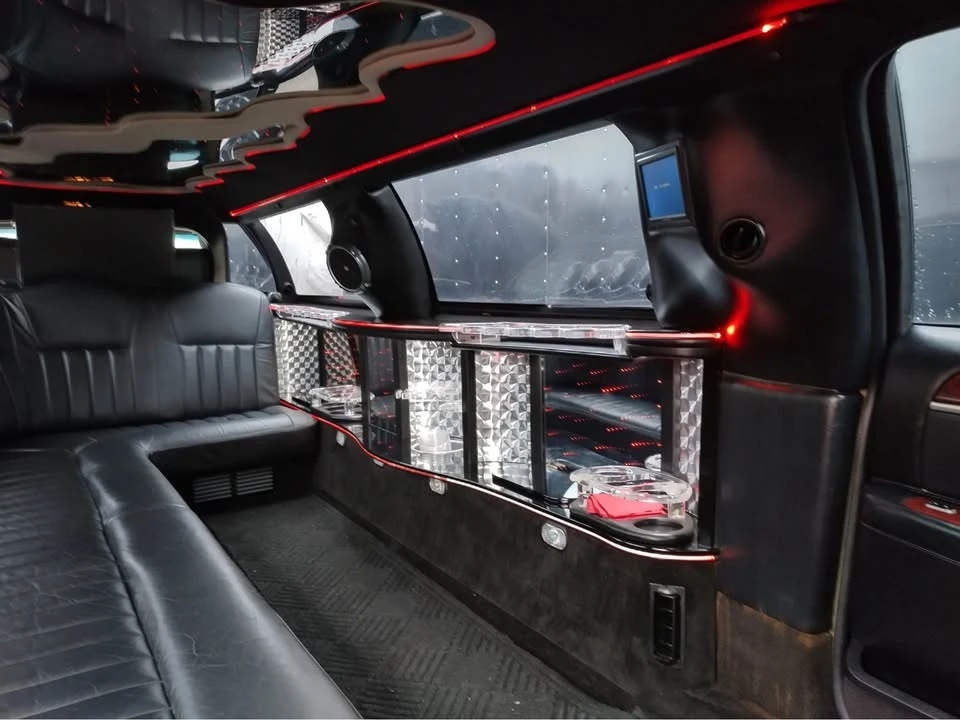 2005 Lincoln Continental - Image 3 of 5