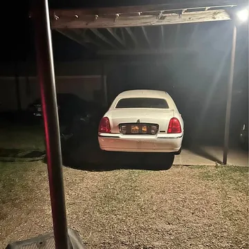 2005 Lincoln Continental Black Label Limousine